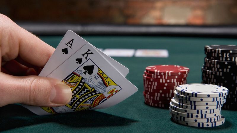 Bỏ túi những thuật ngữ Poker cần biết giúp bạn tự tin chơi game